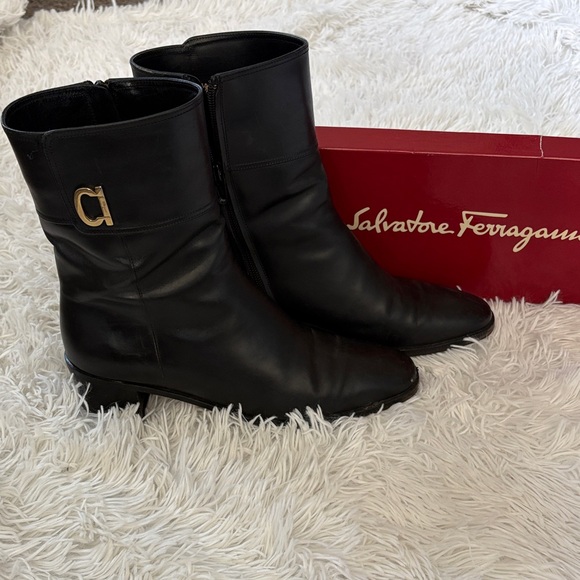 Salvatore Ferragamo Vintage Black Leather Mid-Calf Boot with Signiture Emblem - Picture 2 of 12